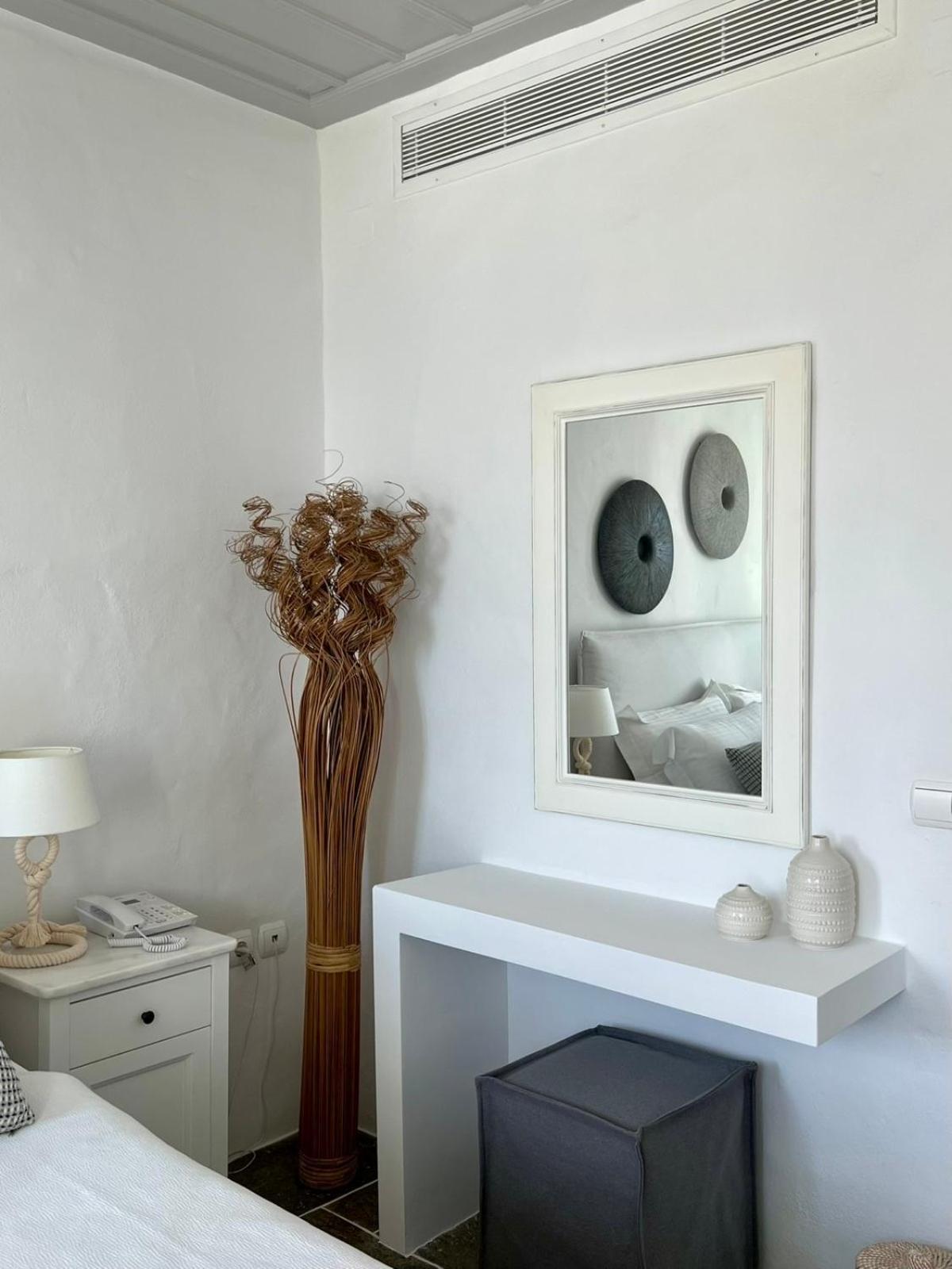 Niriedes Hotel Platis Gialos  Ngoại thất bức ảnh